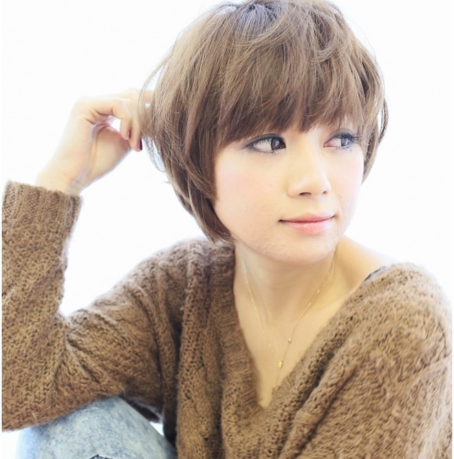 南流山の美容室アニモフィオレンテ｜ショートは骨格に合わせて「似合わせる」のがポイント。ふんわり空気感のあるスタイリングでボリュームを。ボリュームを出しやすいようにゆるくパーマがオススメです。アニモフィオレンテ南流山糸賀?#アニモフィオレンテ南流山 #BRP #流山美容室 #南流山駅 #エヌドットポリッシュオイル #エヌドットシアミルク #エヌドットオム #エヌドットシャンプー #エヌドット取扱店 #ナプラエヌドット #ナプラオーガニックカラー #ナプラカラーケア #ナプラトリートメント #ナピュール #小顔カット #小顔効果 #大人ショート #前下がりショート #30代髪型 #40代髪型 #50代髪型  #南流山 #コロナ対策 #プライベートタオル #リファ #レア髪 #日曜日休み #リクルート #6時まで営業 #社会保障完備