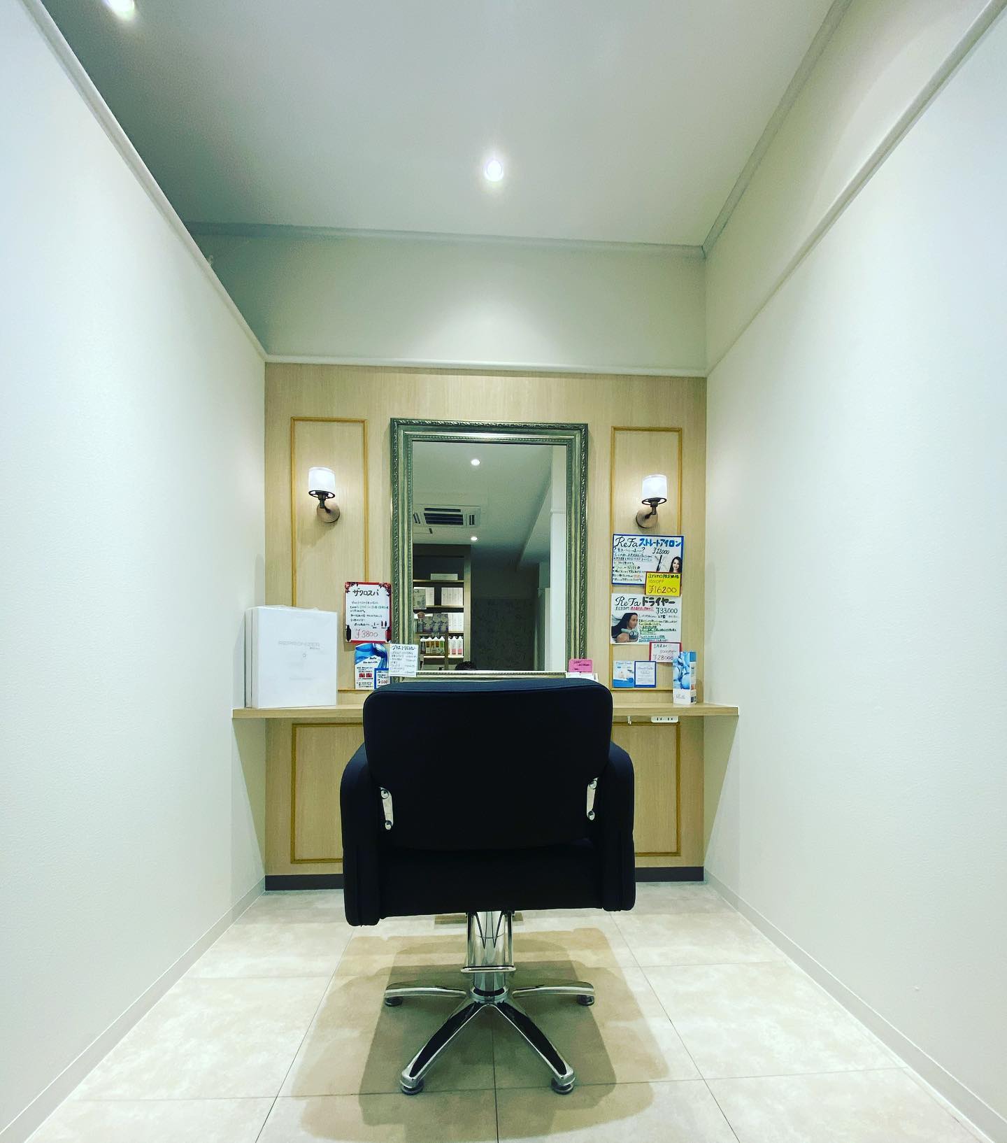半個室完備️️予約の際にお問い合わせ下さい️17日（日）18日（月）は定休日となります19日火曜日からこ゛来店お待ちしております#ナフ゜ラ#Nト゛ットセラム#Nト゛ットシアミルク #当日こ゛予約OK#ミルホ゛ン#エルシ゛ュータ゛#エルシ゛ュタ゛エマルシ゛ョン#リファストレートアイロン#縮毛矯正  #美容室  #BRP #美容求人 #アシスタント募集 #スタイリスト募集 #アイリスト募集 #美容学生 #サロン見学 #ママさん美容師 #埼玉#せんけ゛ん台 美容室#リファアイロン#レア髪