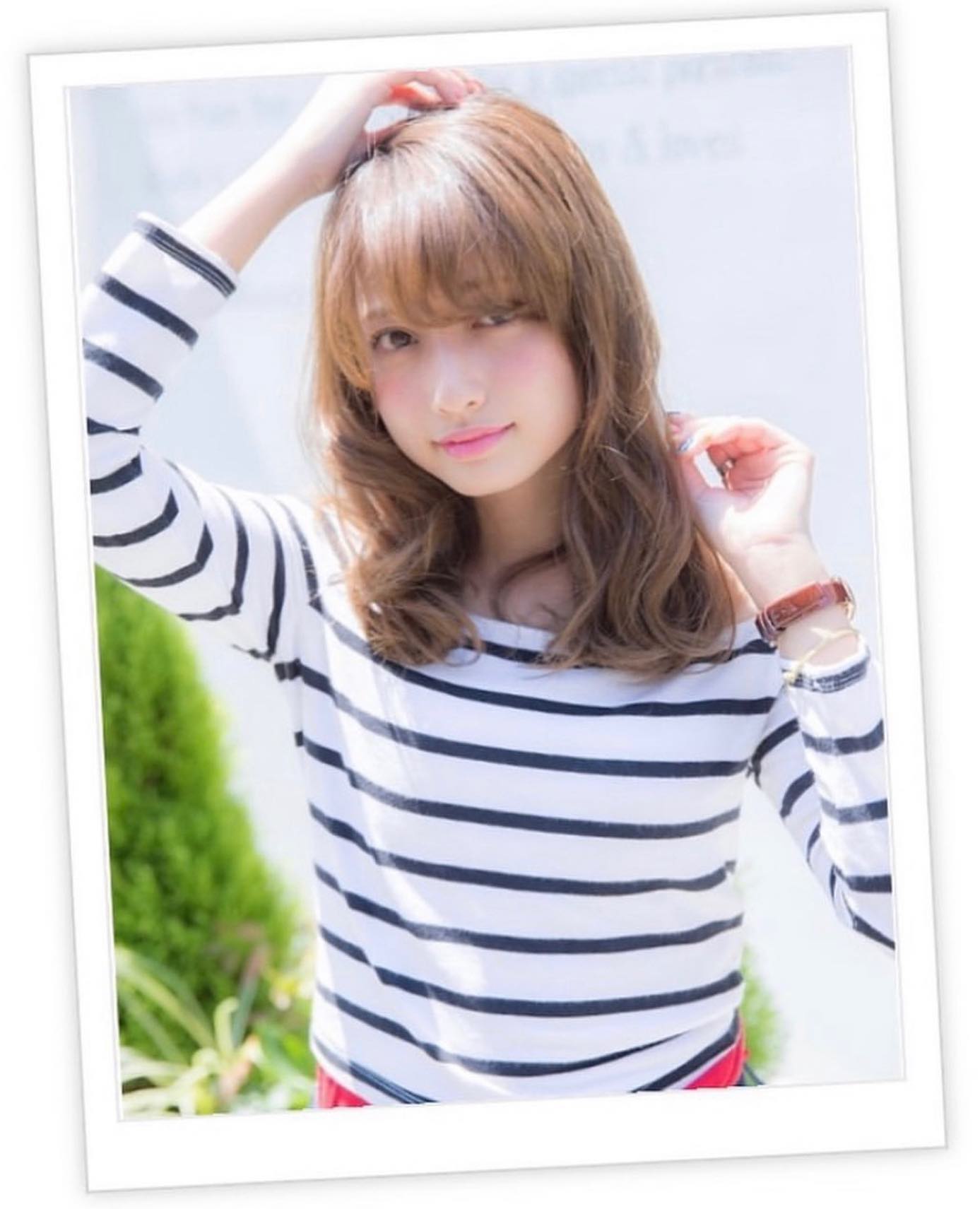 ロングでも重くならない透けるような質感がポイントのスタイルは、ことりベージュで明るく！くせ毛風エアリーカールでナチュラルに韓国風ヨシンモリの完成