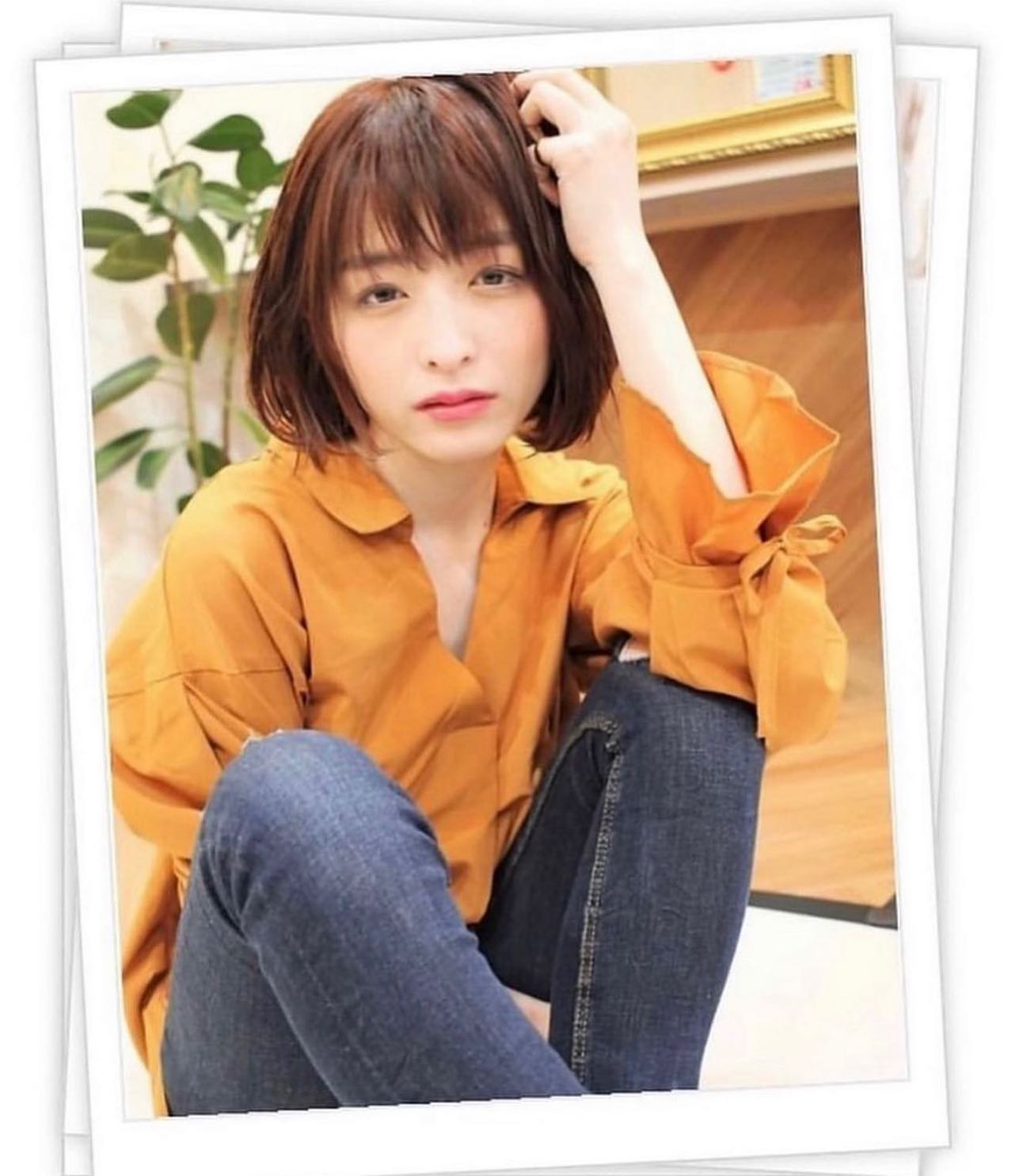 ふわっとしたエアリーな前下がりフォルムのボブは、毛先のワンカールで簡単スタイリング。