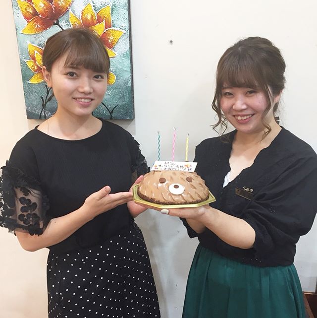 アニモ吉川店店長の渡辺です！アシスタントだった石井がなんとスタイリストオーディションに合格してスタイリストデビューしました(о´∀`о)！昨日は元吉川店の赤坂と3人でお祝いをしました☆★丁寧なカウンセリングとパーマスタイルが得意です(o^^o)ご予約お待ちしております！?048-984-5533#吉川美容師 #吉川求人 #吉川美容師求人 #美容室求人 #美容師募集 #スタッフ募集 #吉川美容室 #美容専門学校 #美容師国家試験 #スタイリスト募集 #アシスタント募集  #美容好き #美容学生 #ママさん美容師 #武蔵野線 #アーバンパークライン #東武線 #美容師中途 #越谷美容室 #春日部美容室 #パリ美 #パリ美容専門学校 #埼美 #埼玉理容美容専門学校 #東洋理容美容専門学校 #柏美容専門 #リクルート #日曜日 #日曜定休