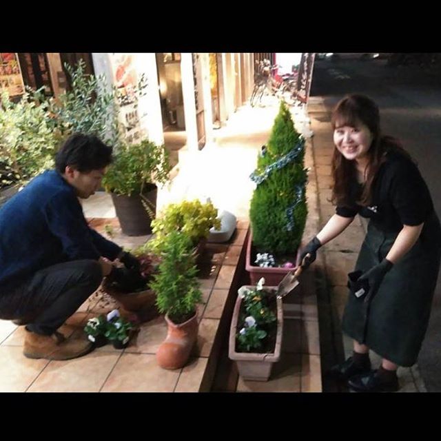 アニモ吉川店店長の渡辺梢です(*?ω?*人)みなさま今年もお世話になりました！12/30?1/3までお休みさせていただきます。1/4からは通常営業となります！来年も何卒よろしくお願い致します！#エヌドット#ナプラ#イルミナカラー#ミルボン#スロウカラー#美容師国家試験#美容師の休日#美容師の卵#美容師求人 #美容師募集 #スタッフ募集 #スタイリスト募集 #アシスタント募集 #ネイリスト募集 #美容好き #東萌ビューティーカレッジ#パリ美 #パリ総合美容専門学校 #埼美 #埼玉理容美容専門学校 #東洋理容美容専門学校 #リクルート #日曜定休#エルジューダ#アイラッシュ#武蔵野線美容室#アーバンパークライン美容室#スカイツリーライン美容室#埼玉美容師 #似合わせ