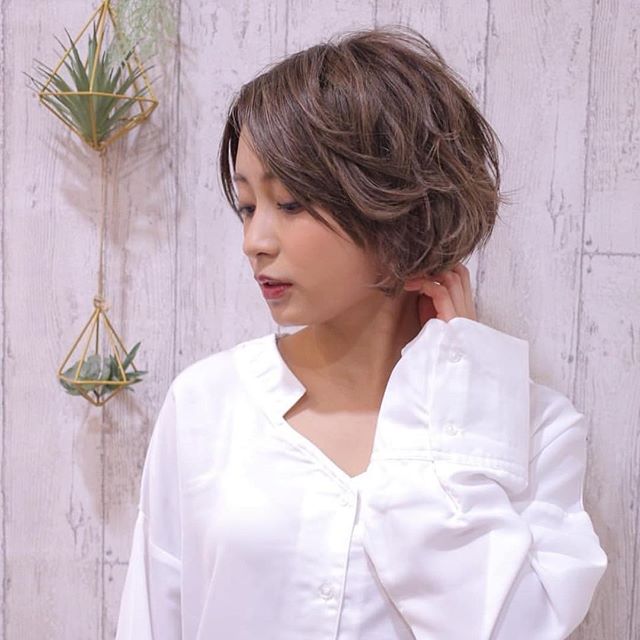 アニモ吉川店店長の渡辺梢ですいつものショートスタイルにパーマでイメチェンしませんか？？ 朝のスタイリングも手間なし楽チン?ぜひお試しください(*?ω?*人)#エヌドット#ナプラ#イルミナカラー#ミルボン#スロウカラー#美容師国家試験#美容師の休日#美容師の卵#美容師求人 #美容師募集 #スタッフ募集 #スタイリスト募集 #アシスタント募集 #ネイリスト募集 #美容好き #東萌ビューティーカレッジ#パリ美 #パリ総合美容専門学校 #埼美 #埼玉理容美容専門学校 #東洋理容美容専門学校 #リクルート #日曜定休#エルジューダ#アイラッシュ#武蔵野線美容室#アーバンパークライン美容室#スカイツリーライン美容室#埼玉美容師 #似合わせ