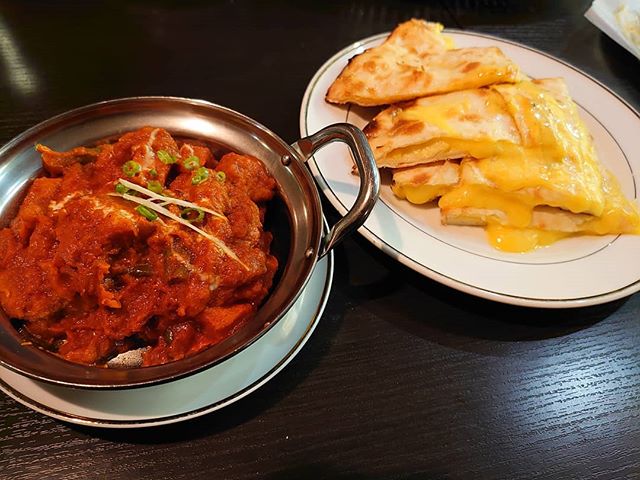 こんばんは大好きなカレーを食べに行きました️ 普通のナンも好きだけど、チーズナンがより好きです美味しいお店があったら教えてください。#アニモ#吉川#美容室#カレー#エヌドット#エルジューダ#当日予約#着付け#メイク#セット#アップ#トレンド