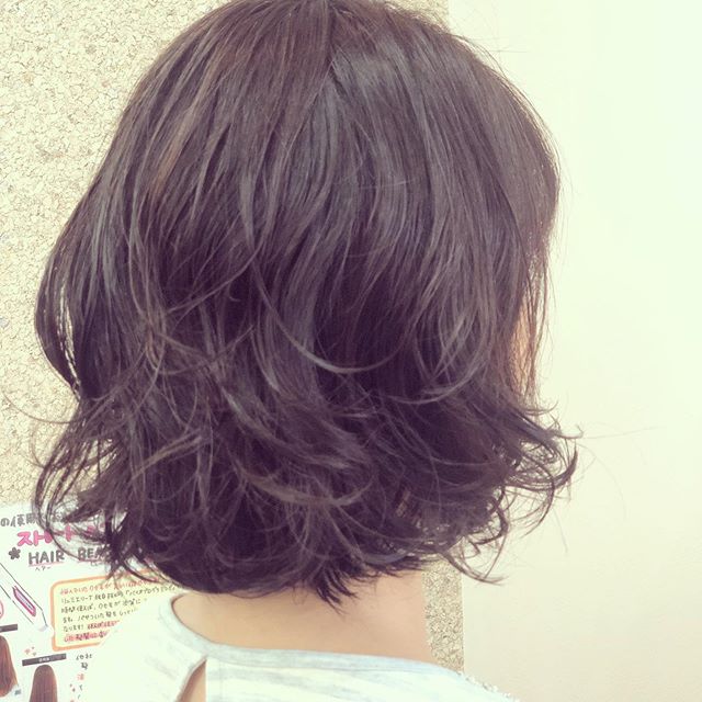 冬でもアッシュ系カラーは人気デス！！日本人の髪質は、アッシュになりずらいですが、やってみたい方は、ご相談ください^_^#美容室 #アニモ #吉川駅 #駅前 #徒歩２分 #駅近#アッシュカラー #N. #ポリッシュオイル#売れてます