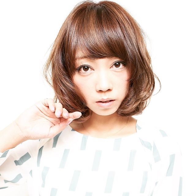 こんにちは🌞袴田です。。。 春は、明るめベージュカラーが人気です今はベージュにラベンダーを混ぜるのも流行ってますぜひお試しください🤩#ナプラ#Nドットセラム#ミルボン#Nドットシアミルク#お子様同伴ok #当日ご予約OK#エルジューダ#エルジュダエマルジョン#ナシードカラー#ナピュール#ヘアビューロン#ビューロンカールアイロン#袴ヘア#袴#ゴルフ#縮毛矯正  #美容室  #BRP #美容求人 #アシスタント募集 #スタイリスト募集 #アイリスト募集 #美容学生 #サロン見学 #ママさん美容師 #埼玉#吉川#ベージュカラー  #ラベンダーベージュ